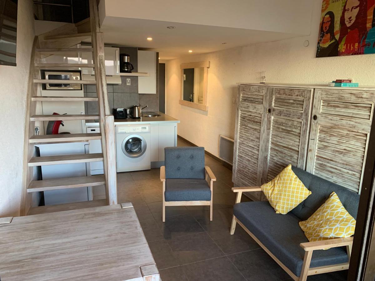 Superbe Duplex 35M2 Vue Mer Avec Piscine Bormes-les-Mimosas Buitenkant foto