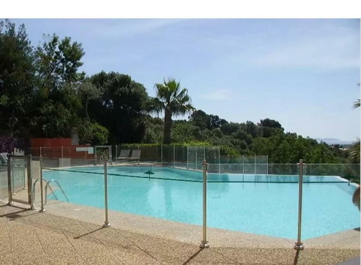 Superbe Duplex 35M2 Vue Mer Avec Piscine Bormes-les-Mimosas Buitenkant foto
