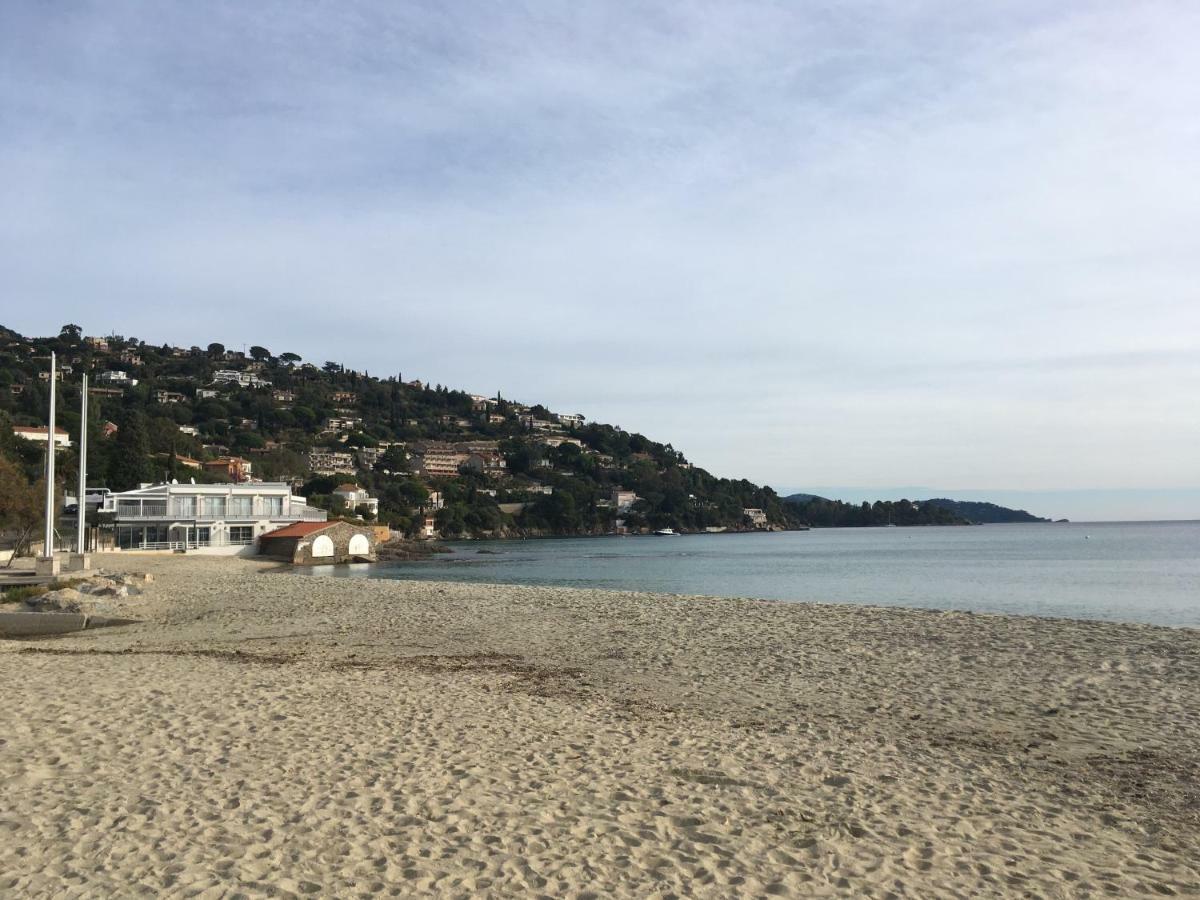 Superbe Duplex 35M2 Vue Mer Avec Piscine Bormes-les-Mimosas Buitenkant foto